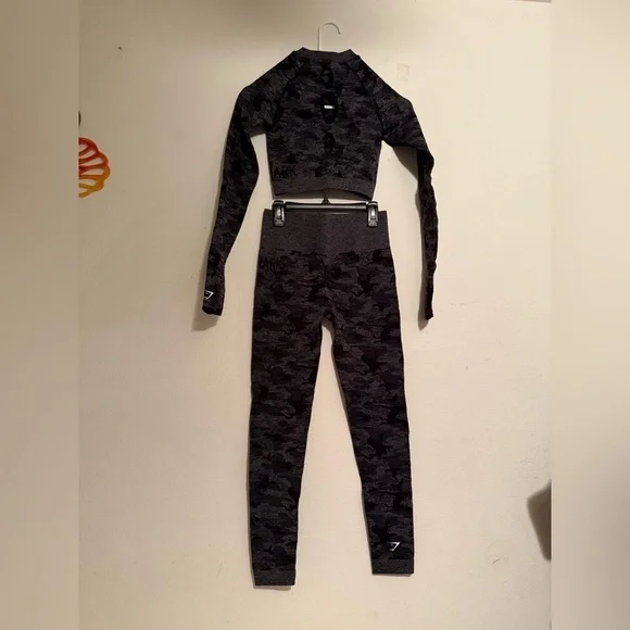 Gymshark womens Black Camo Leggings Set - Picture 2 of 6